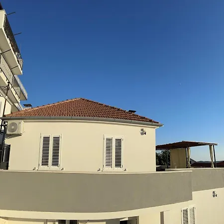 Block Two שיבניק