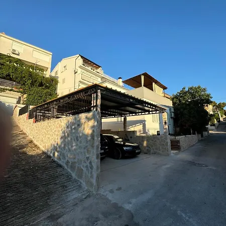 דירה Block Two *