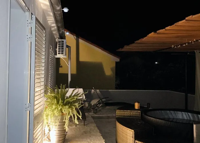 Block Two * Szybenik